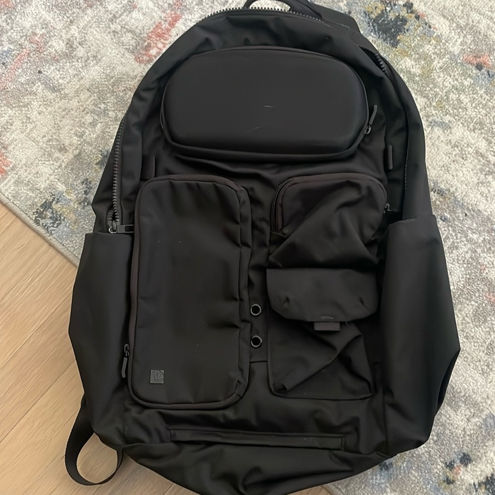 Lululemon Cruiser Backback